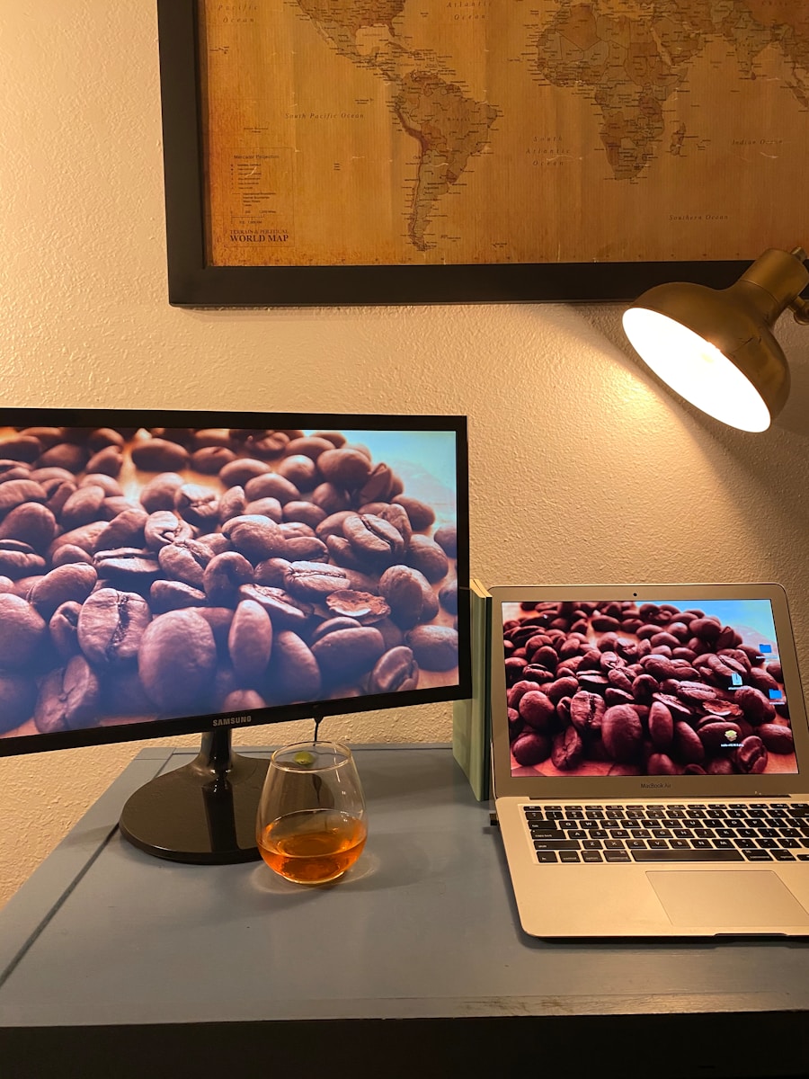 Photo Innovation vs Tradition